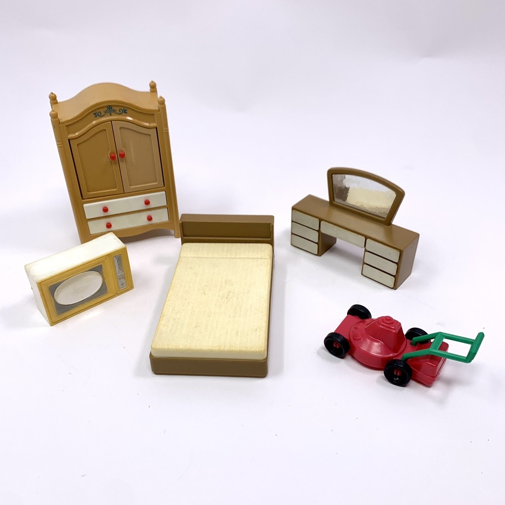Lot of 5 pc Vtg 1:16 Dollhouse Bedroom & Other Furniture Arco 70s, Tomy